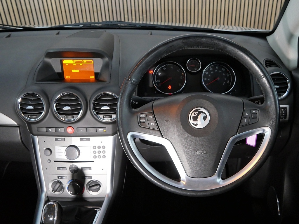 Vauxhall Antara Suv 2.2 Cdti Diamond 2Wd Euro 5 Ss 201616 White #24