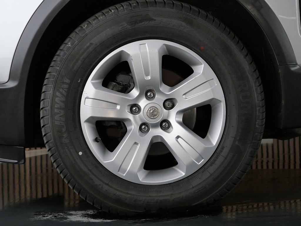 Vauxhall Antara Suv 2.2 Cdti Diamond 2Wd Euro 5 Ss 201616 White #35