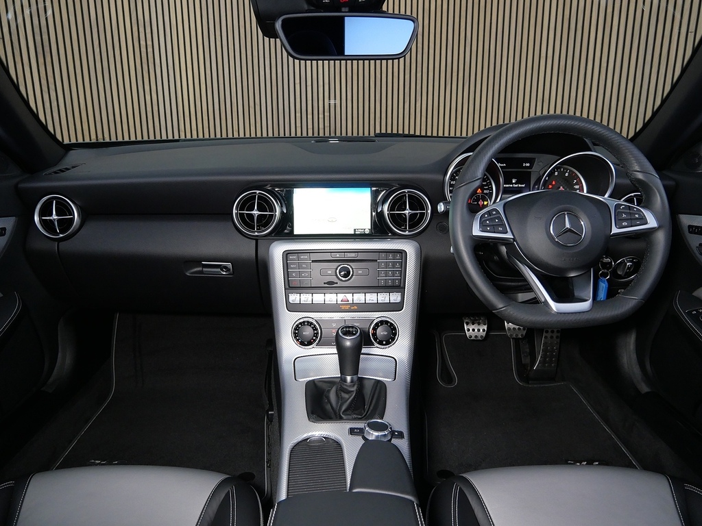 Mercedes-Benz SLC Slc 200 Rhd Yellow #16