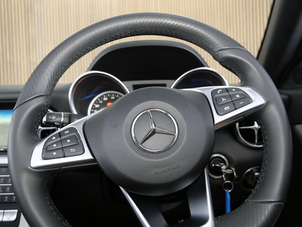 Mercedes-Benz SLC Slc 200 Rhd Yellow #17