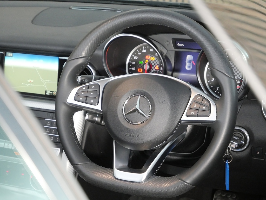 Mercedes-Benz SLC Slc 200 Rhd Yellow #9