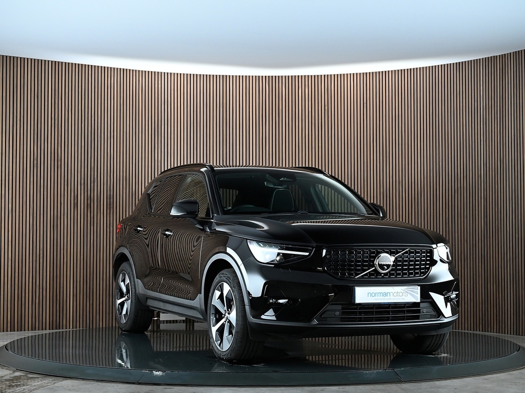 Volvo XC40 2.0 B4 Mhev Ultimate Suv Hybrid Dct Aut Black #4