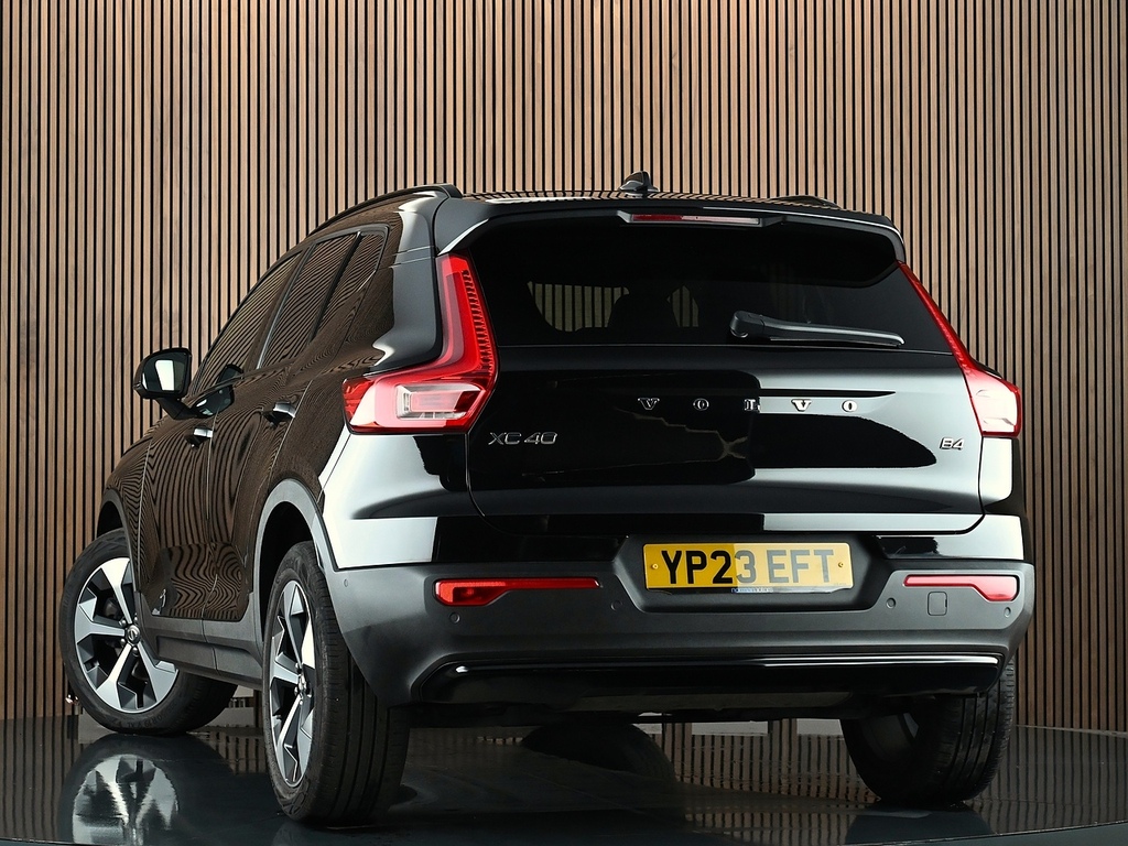 Volvo XC40 2.0 B4 Mhev Ultimate Suv Hybrid Dct Aut Black #2