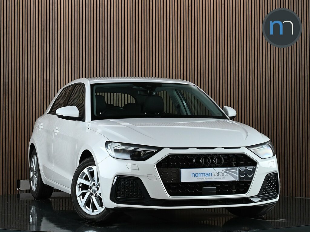 Audi A1 1.5 Tfsi 35 Sport Sportback Euro White