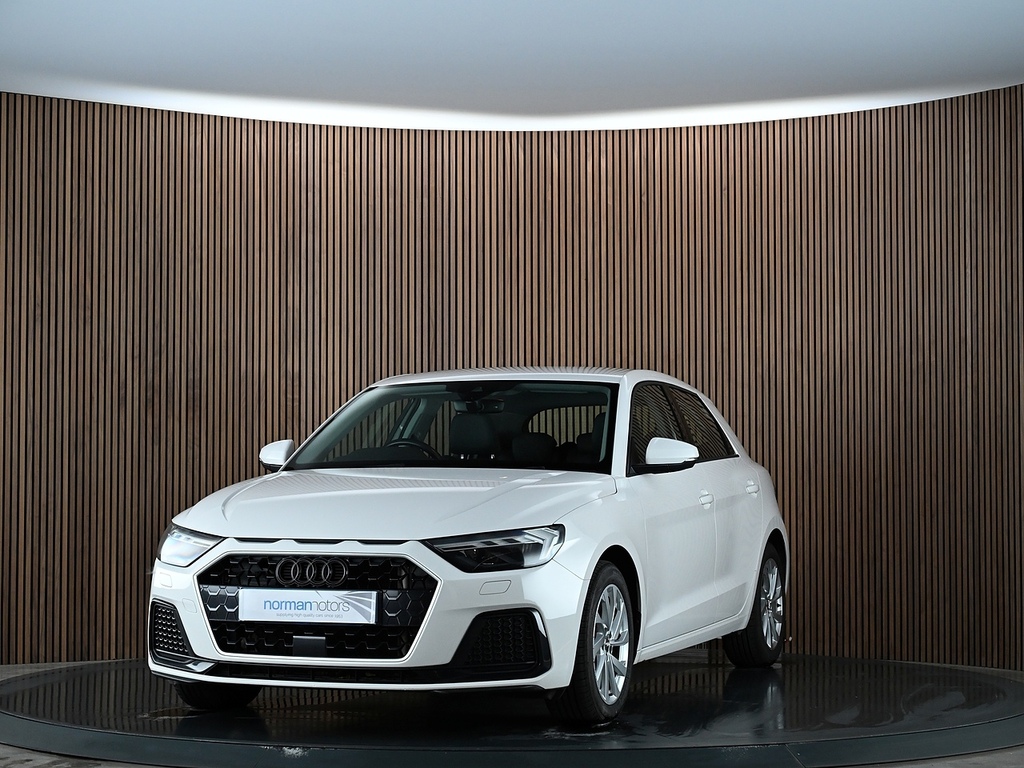 Audi A1 1.5 Tfsi 35 Sport Sportback Euro White #6