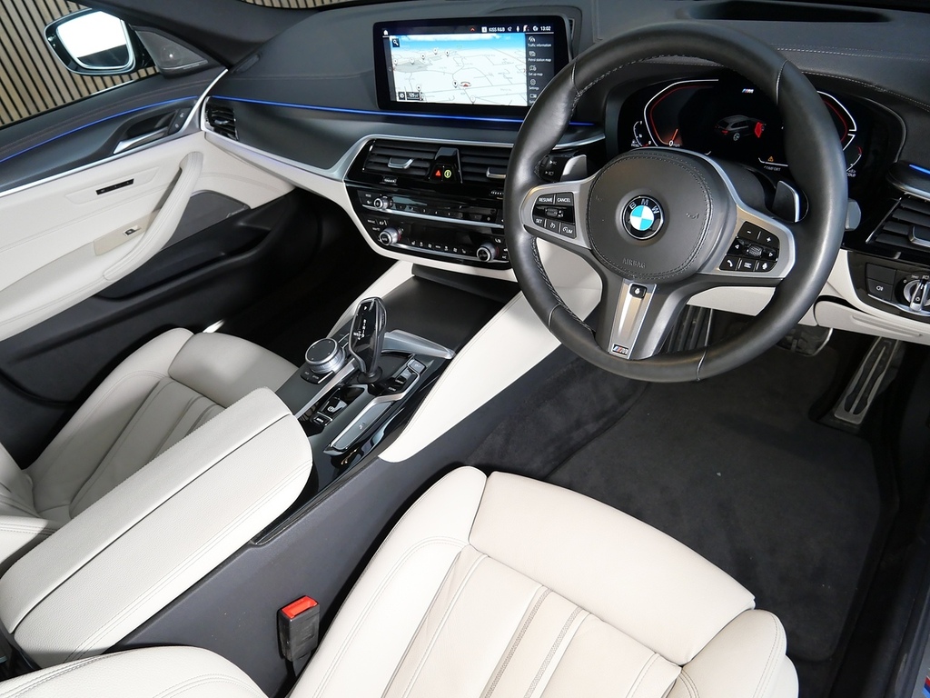 BMW 5 Series 2.0 520D Mht M Sport Touring Hybrid Ste Black #3