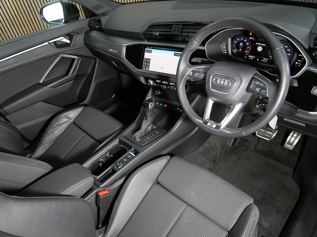 Audi Q3 1.5 Tfsi Cod 35 S Line Sportback S Tron Grey #3