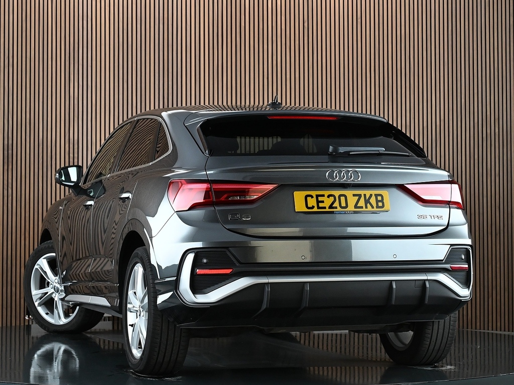 Audi Q3 1.5 Tfsi Cod 35 S Line Sportback S Tron Grey #2