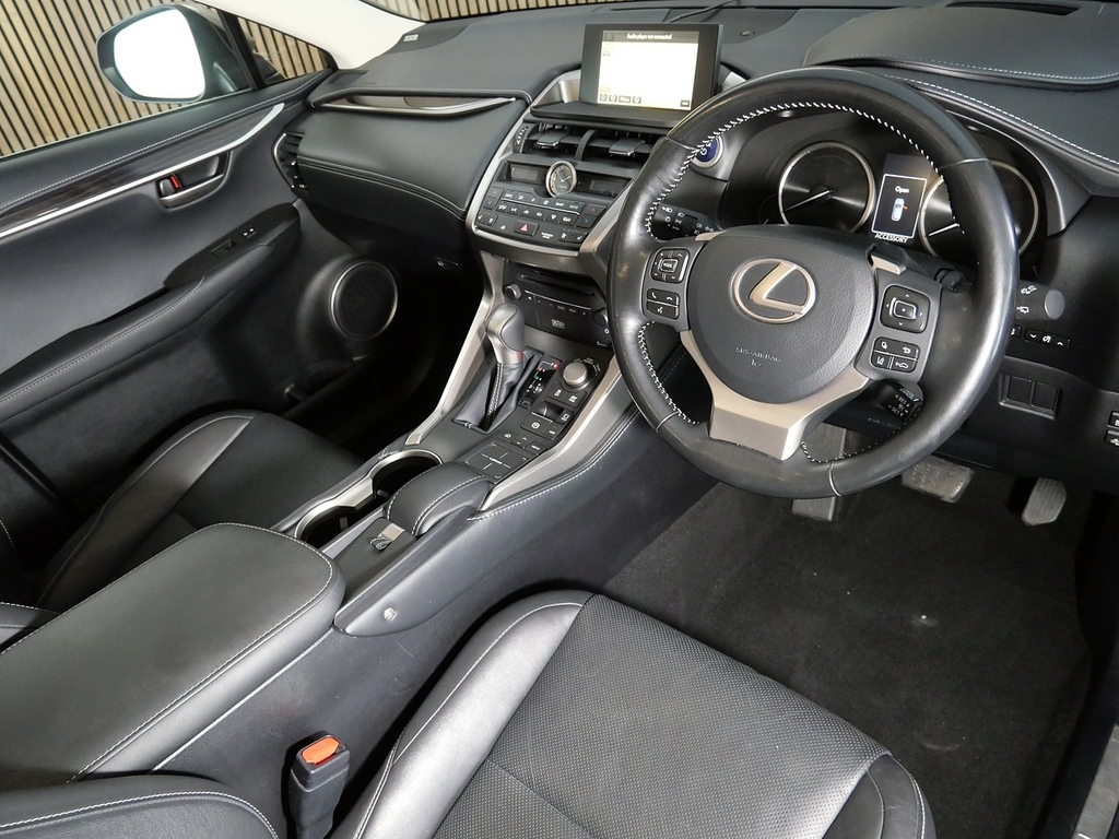 Lexus NX 2.5 300H Premier Suv Hybrid E-cvt 4Wd E Silver #3