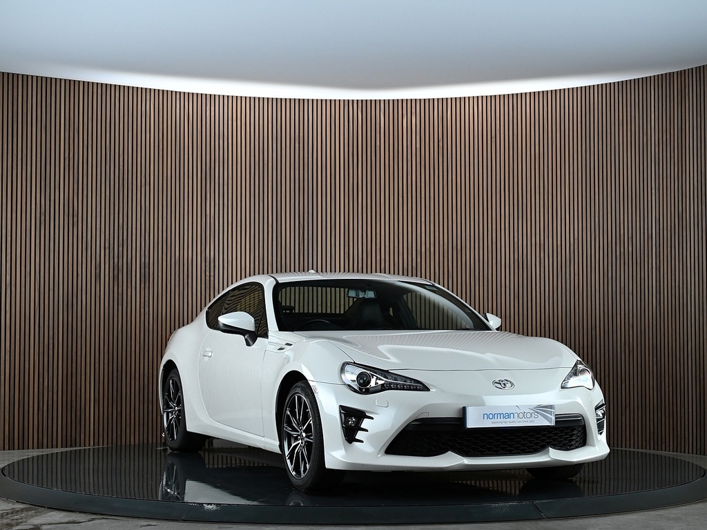 Toyota GT86 2.0 Boxer D-4s Pro Coupe Euro 6 2 White #4
