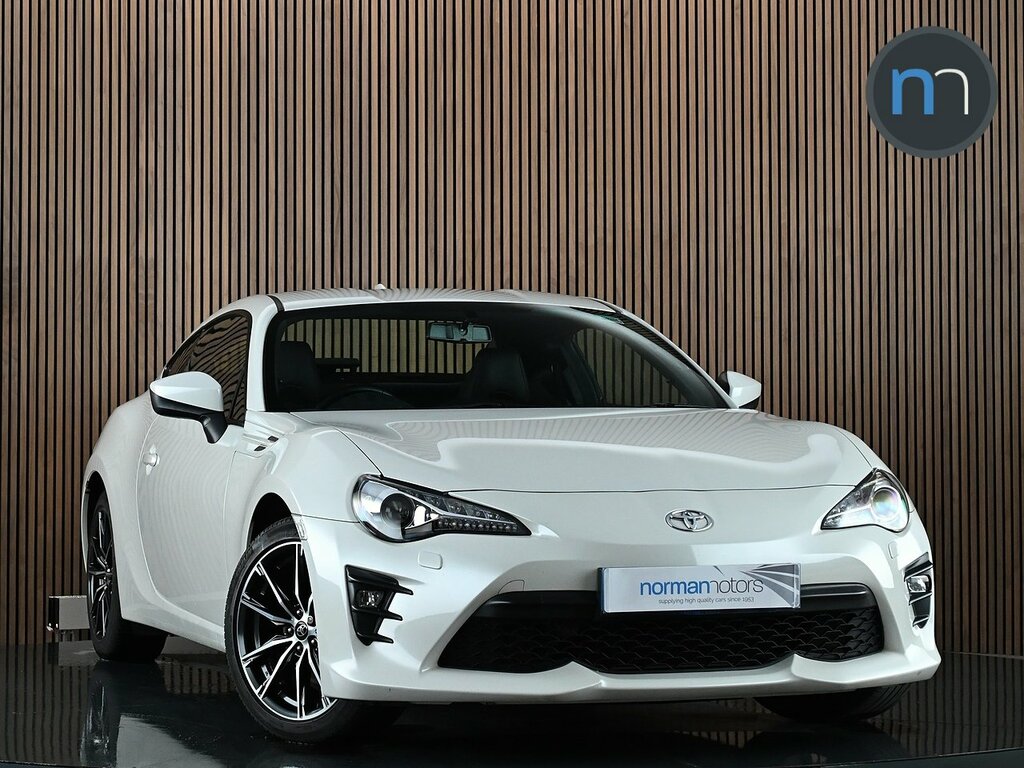 Toyota GT86 2.0 Boxer D-4s Pro Coupe Euro 6 2 White