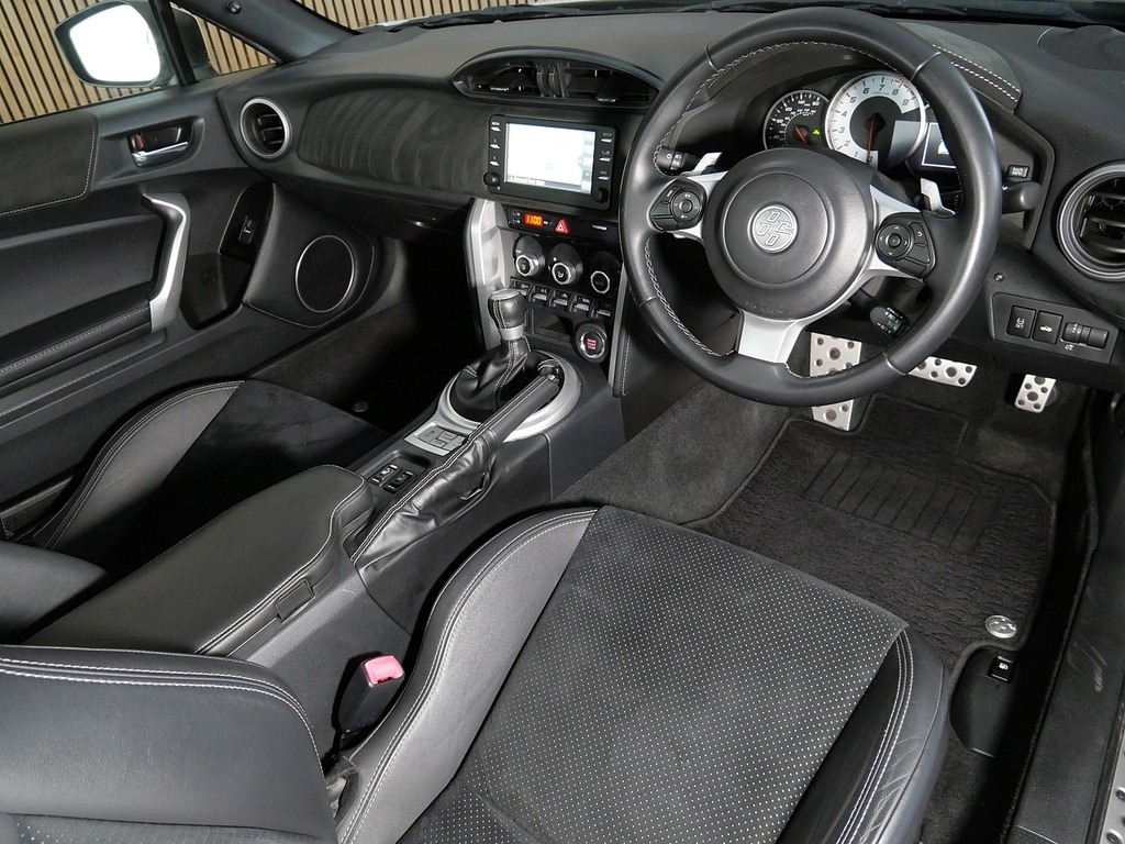 Toyota GT86 2.0 Boxer D-4s Pro Coupe Euro 6 2 White #3