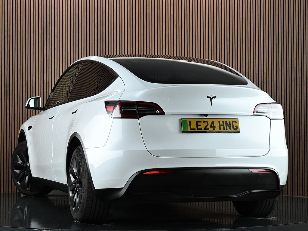 Tesla Model Y Suv Rwd 346 Ps LE24HNG White #2