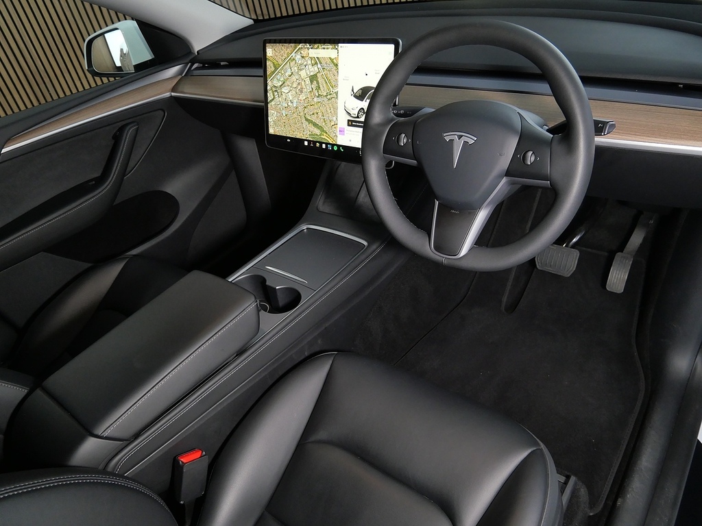 Tesla Model Y Suv Rwd 346 Ps LE24HNG White #3