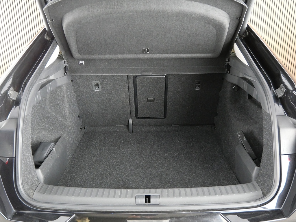 Skoda ENYAQ 132Kw 60 Edition 62Kwh Silver #44