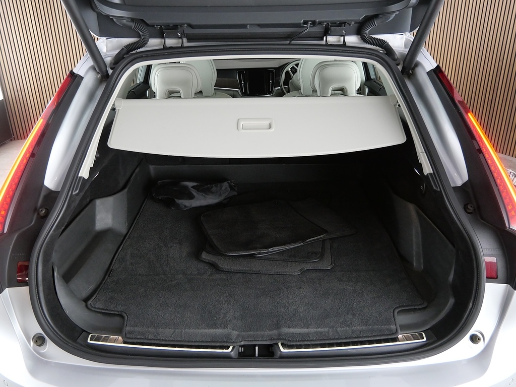Volvo V90 2.0H T6 Recharge 11.6Kwh Inscription Estate Pe Grey #42