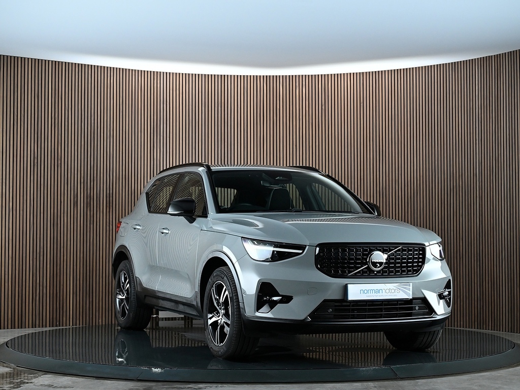 Volvo XC40 2.0 B3 Mhev Plus Dark Suv Hybrid Dct Au Grey #4