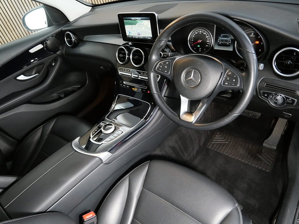 Mercedes-Benz GLC Class 2.1 Glc220d Urban Edition Suv G-tronic Black #3