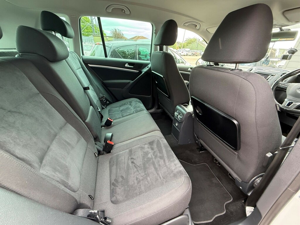 Volkswagen Tiguan 2.0 Match Tdi Bluemotion Technology 139 Bhp Grey #22