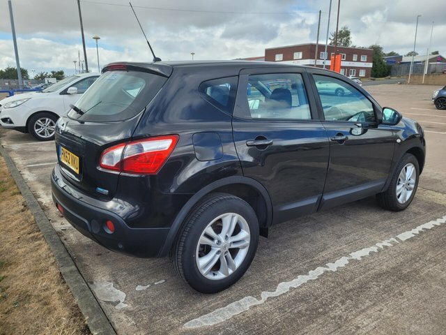 Nissan Qashqai Tekna Dci White #3