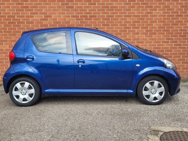 Toyota Aygo Vvt-i Blue Hatchback Blue #6