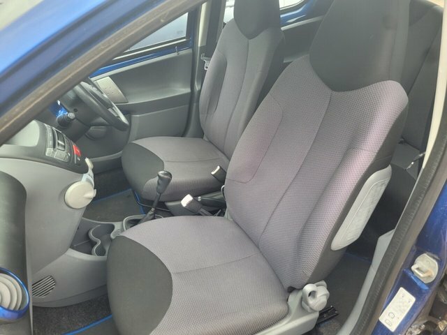 Toyota Aygo Vvt-i Blue Hatchback Blue #5