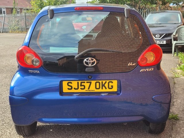 Toyota Aygo Vvt-i Blue Hatchback Blue #4