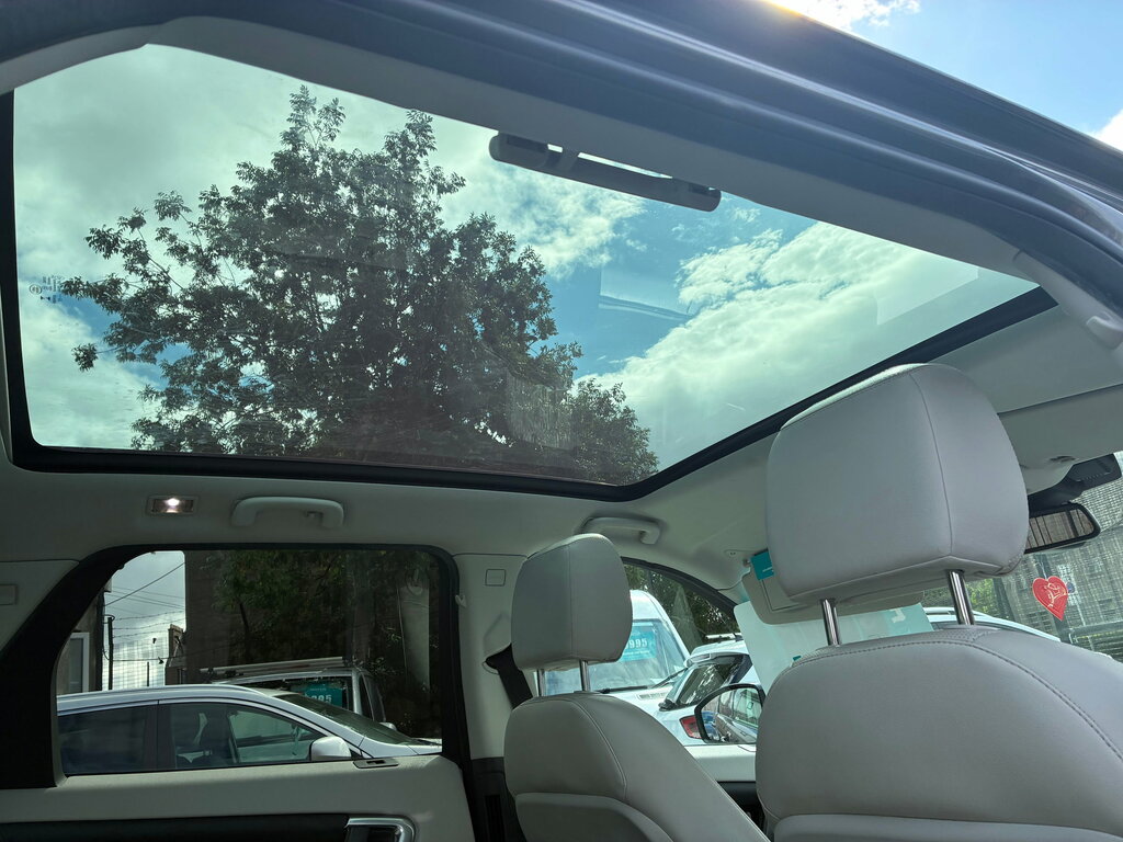 Land Rover Discovery Sport 2L Se Tech White #28