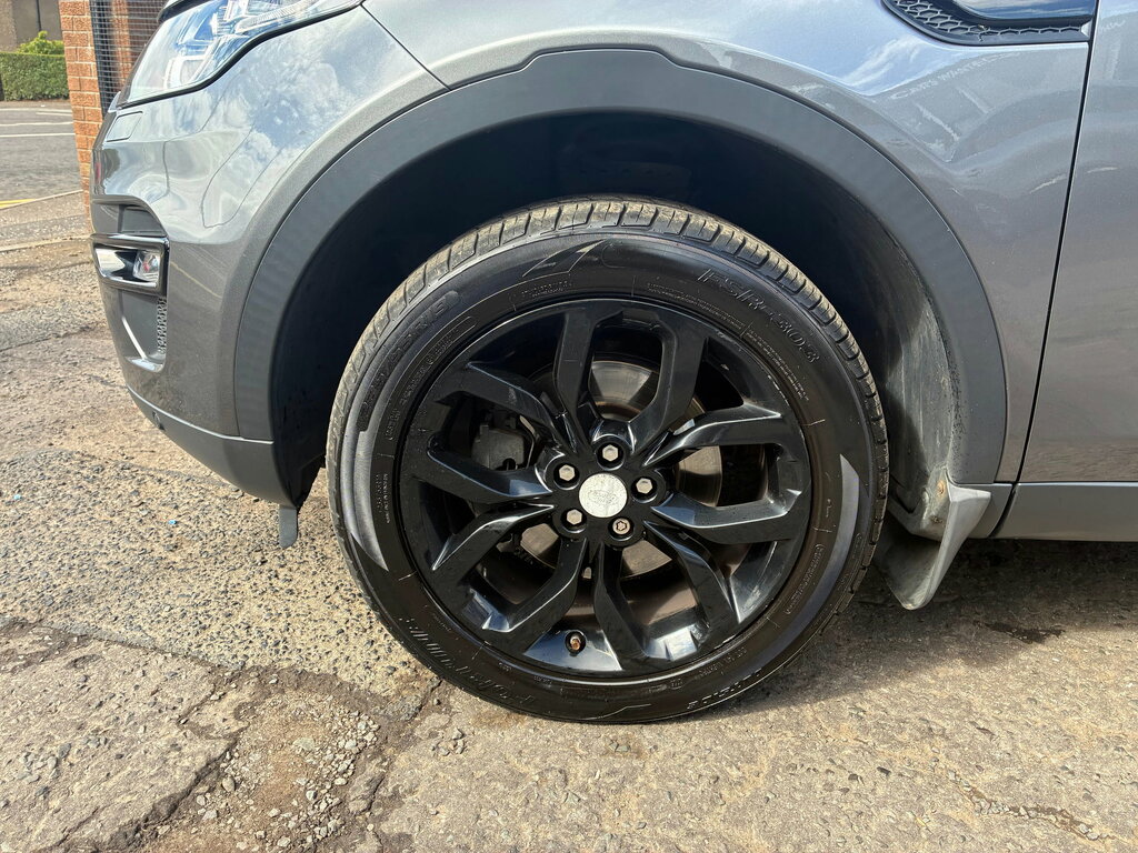 Land Rover Discovery Sport 2L Se Tech White #13