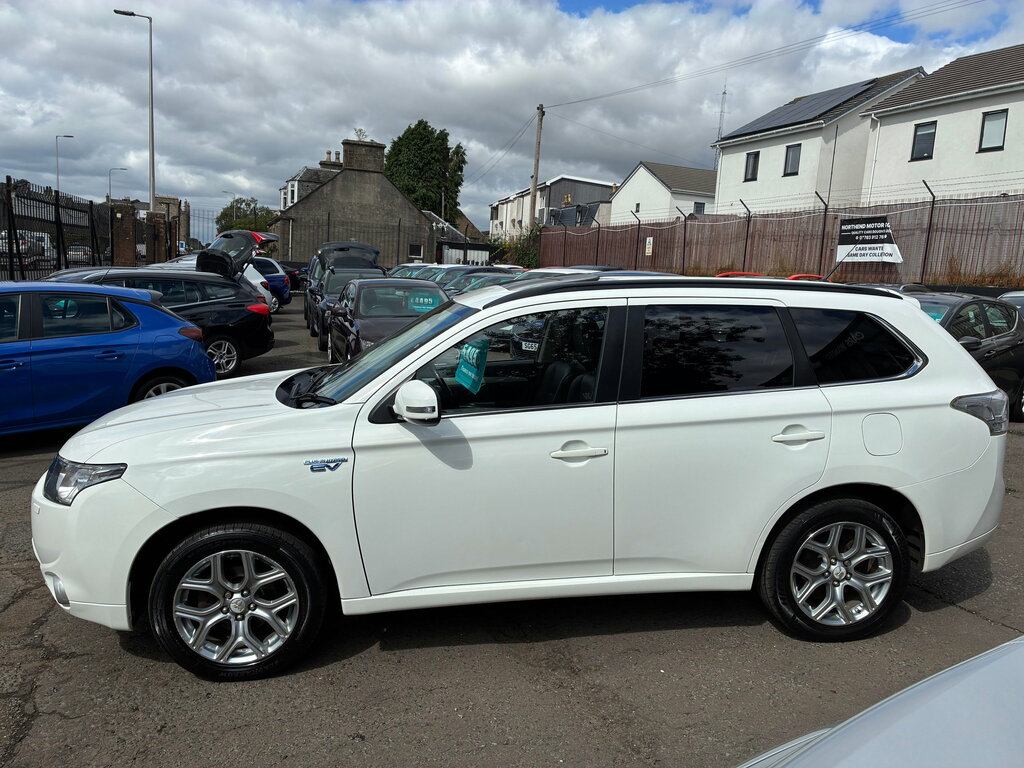 Mitsubishi Outlander 2.0H 12Kwh Gx4h Suv Plug-in Hybrid Cvt White #6