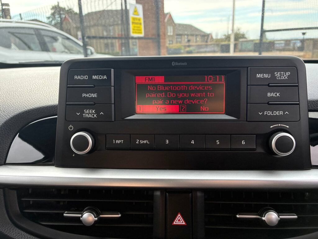 Kia Picanto 1.0 Gt-line - Air Con, Bluetooth, Alloys - Tak White #16