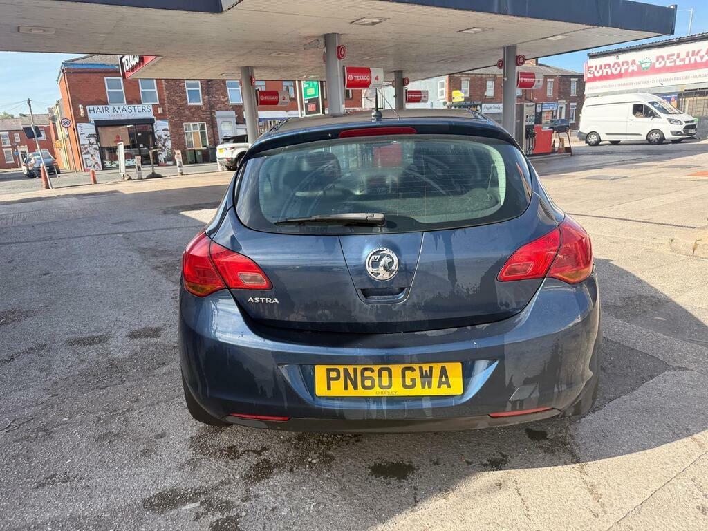 Vauxhall Astra 2010 1.6 Vvt 16V Sri Sport Hatch Black #7