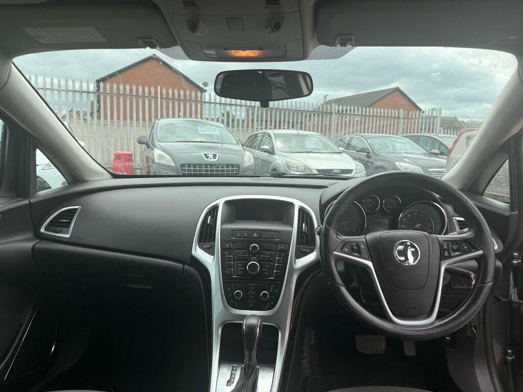 Vauxhall Astra 1.6 16V Se Sports Tourer Euro 5 White #11