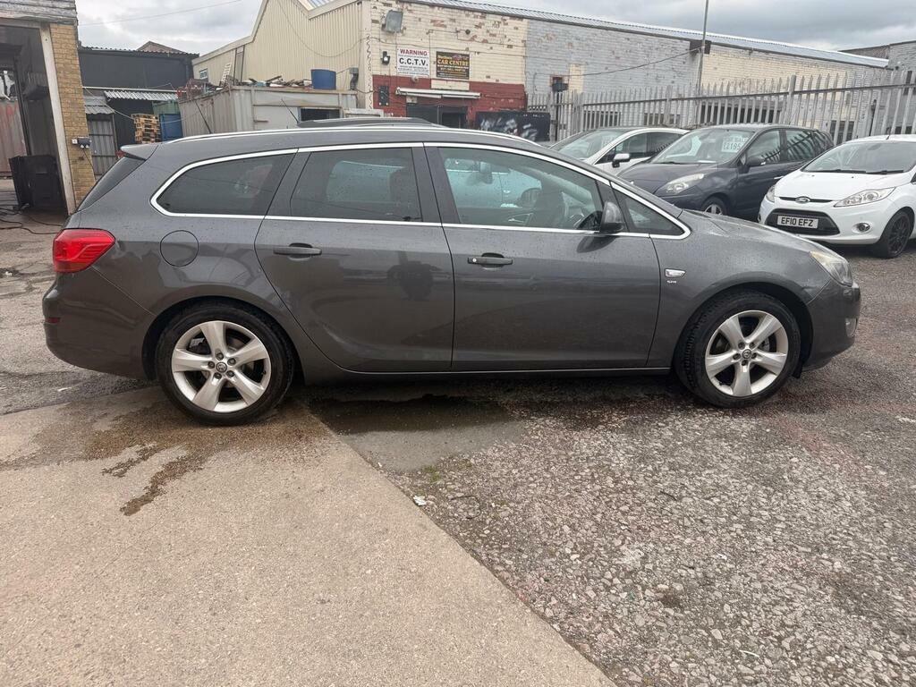 Vauxhall Astra 1.6 16V Se Sports Tourer Euro 5 White #9