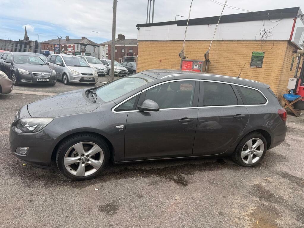 Vauxhall Astra 1.6 16V Se Sports Tourer Euro 5 White #8
