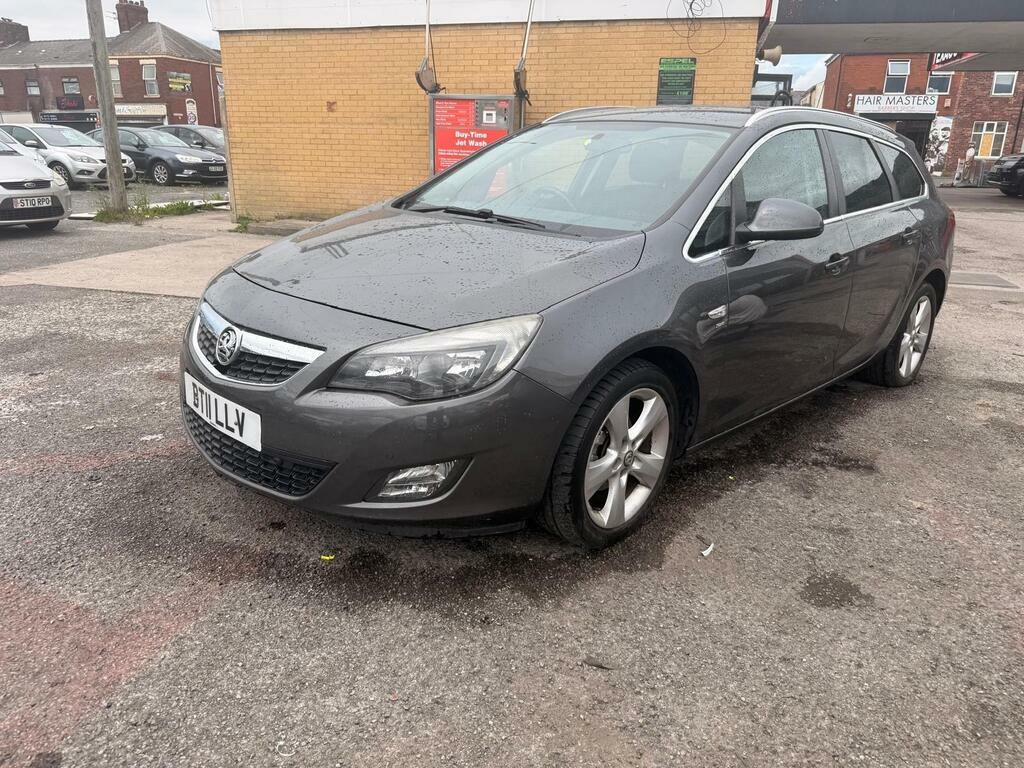 Vauxhall Astra 1.6 16V Se Sports Tourer Euro 5 White #1