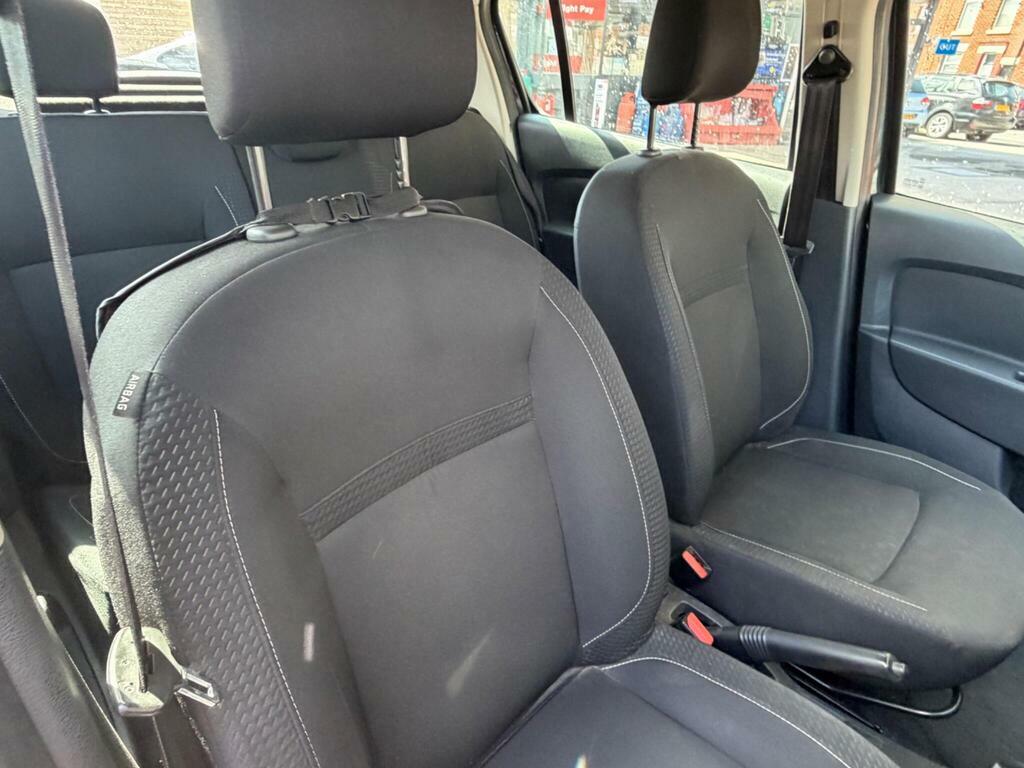 Dacia Sandero 0.9 Ambiance Tce 90 Bhp Upto 60Mpg, Low Insura Blue #12