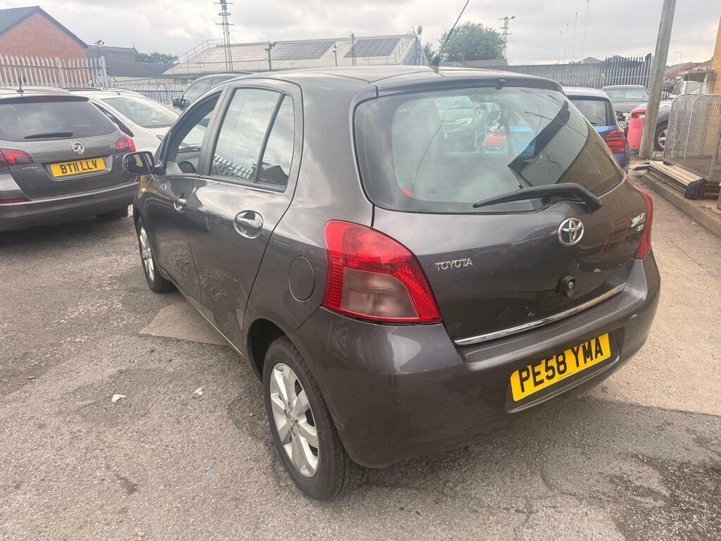 Toyota Yaris 1.3 Vvt-i Tr Silver #5