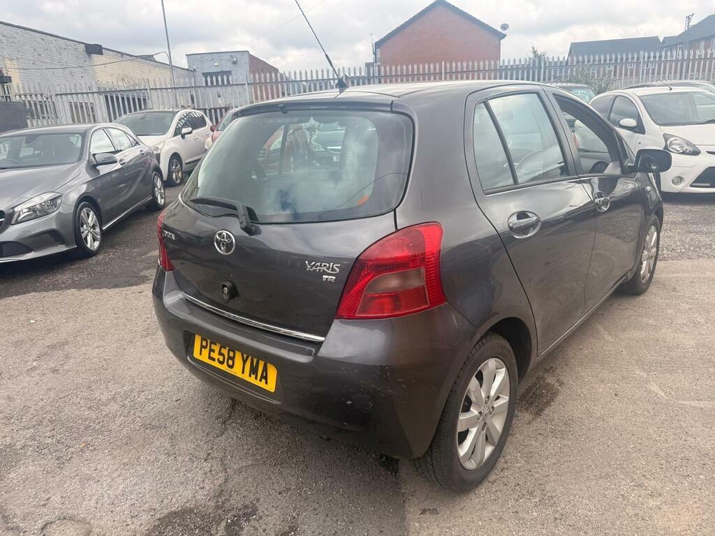 Toyota Yaris 1.3 Vvt-i Tr Silver #8