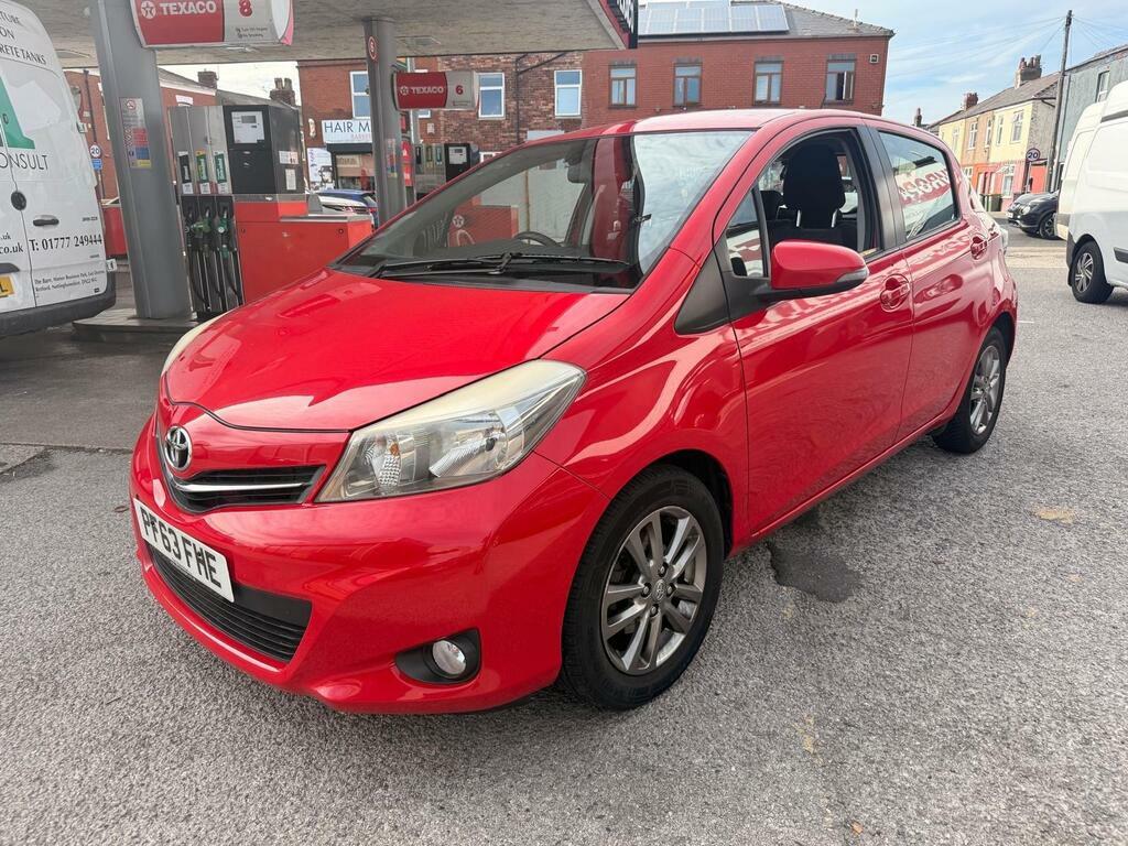 Toyota Yaris 1.33 Dual Vvt-i Icon Plus Euro 5 Red #2