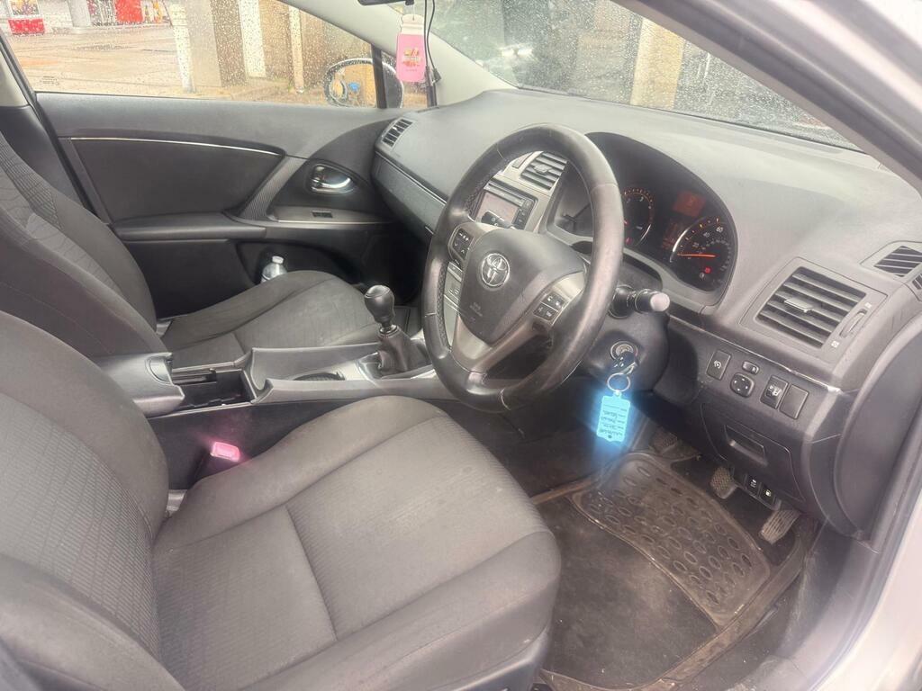 Toyota Avensis 2.2 D-cat T4 Tourer Euro 5 Silver #12