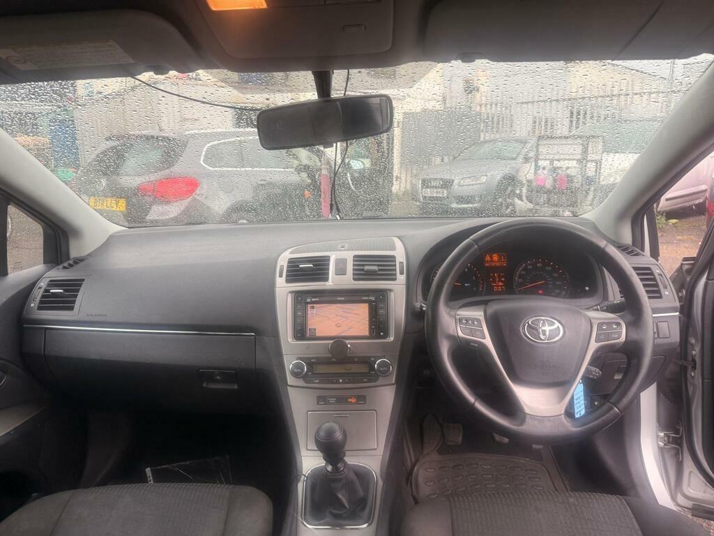 Toyota Avensis 2.2 D-cat T4 Tourer Euro 5 Silver #10