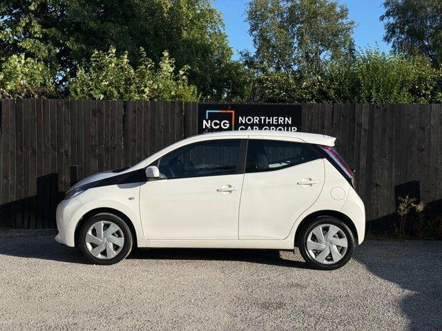 Toyota Aygo 2016 1.0 Vvt-i X-play Hatchback White #4