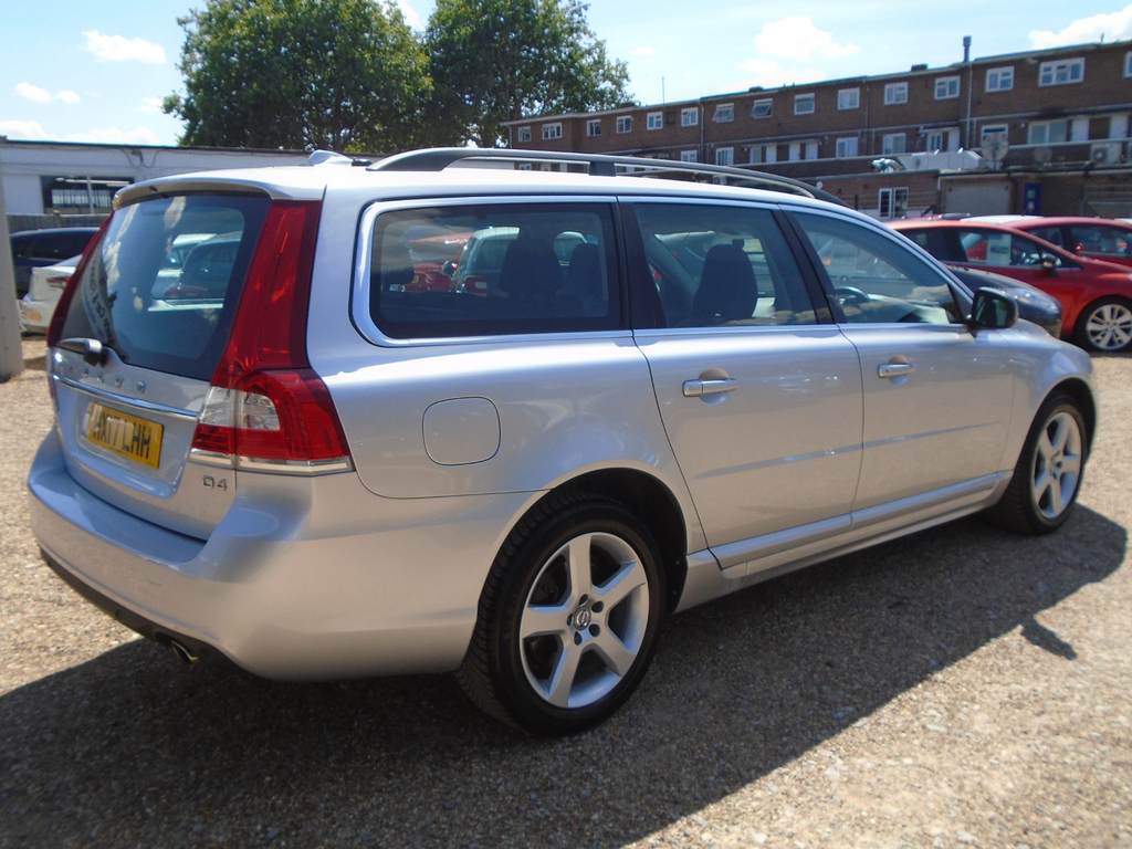 Volvo V70 2.4 D5 Se Nav Estate Geartronic Euro 5 #3