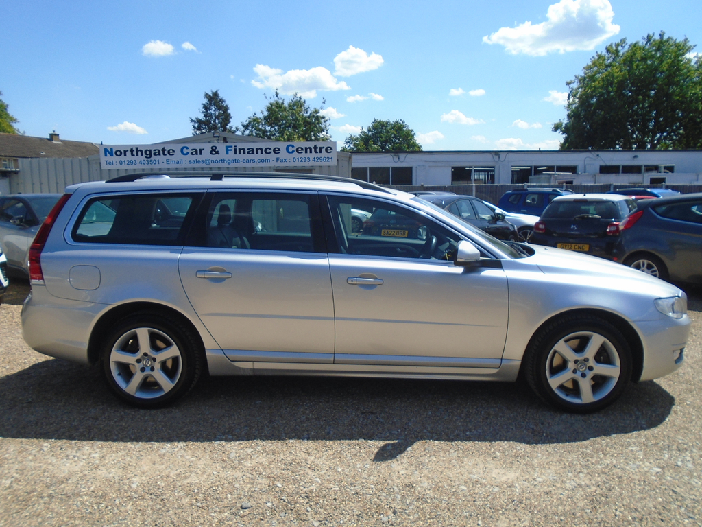 Volvo V70 2.4 D5 Se Nav Estate Geartronic Euro 5 #2