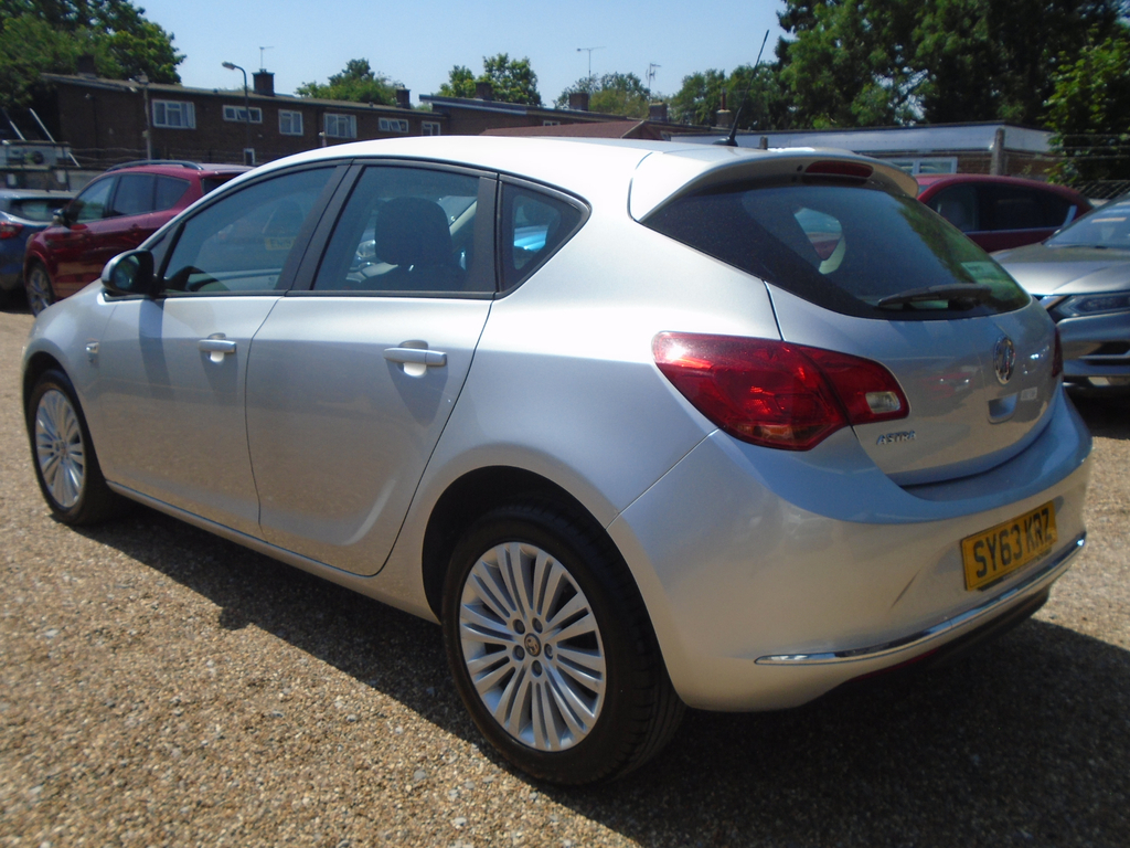 Vauxhall Astra 1.6 16V Energy Hatchback Euro 5 Silver #5