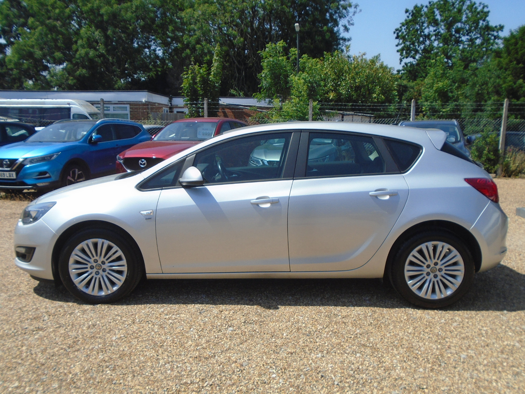 Vauxhall Astra 1.6 16V Energy Hatchback Euro 5 Silver #6