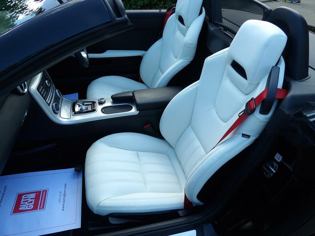 Mercedes-Benz SLC 2.0 Slc200 Amg Line Convertible G-troni EJ17XSH Black #2