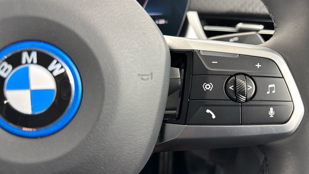 BMW iX2 230Kw Xdrive30 M Sport 65Kwh Techpro22 Red #18