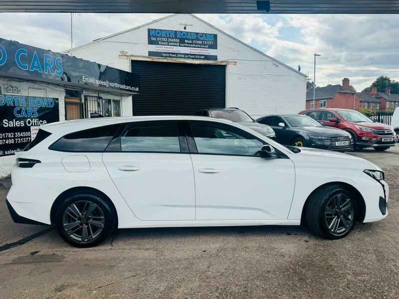 Peugeot 308 1.5 Bluehdi Active Premium White #2